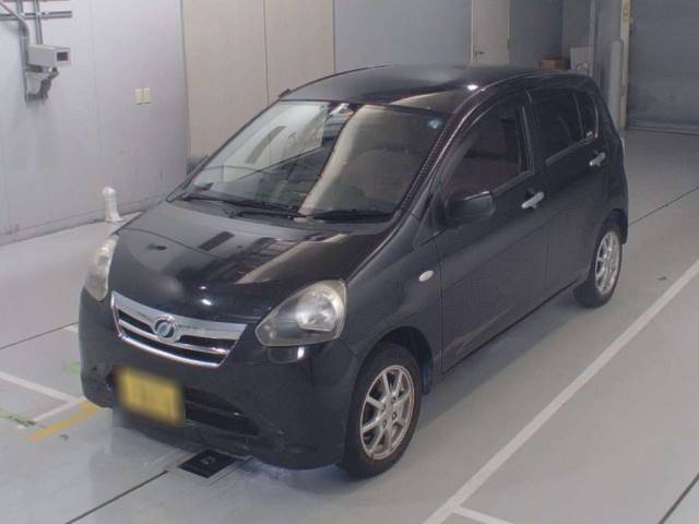 9250 DAIHATSU MIRA E S LA300S 2013 г. (CAA Chubu)